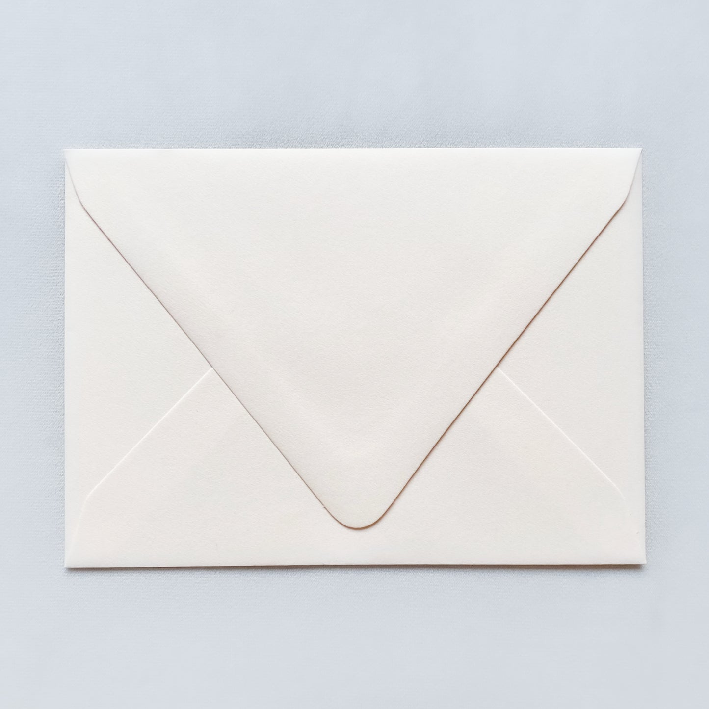 <transcy>Envelope - Ivory</transcy>