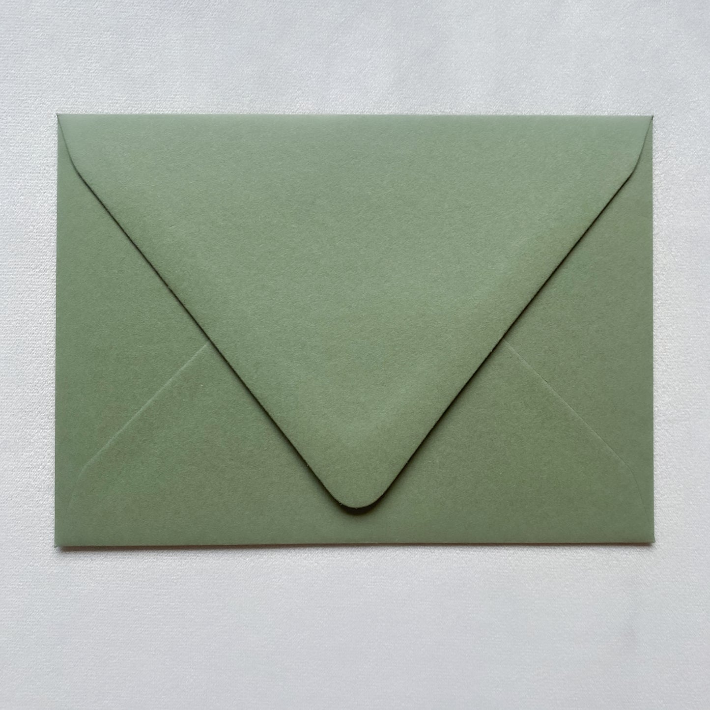 <transcy>Envelope - Mid Green</transcy>